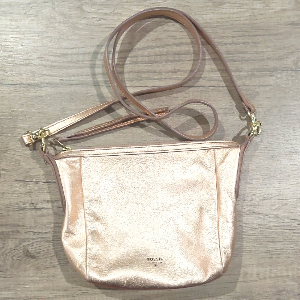 Fossil Rose Gold Crossbody Bag with Leather Strap
